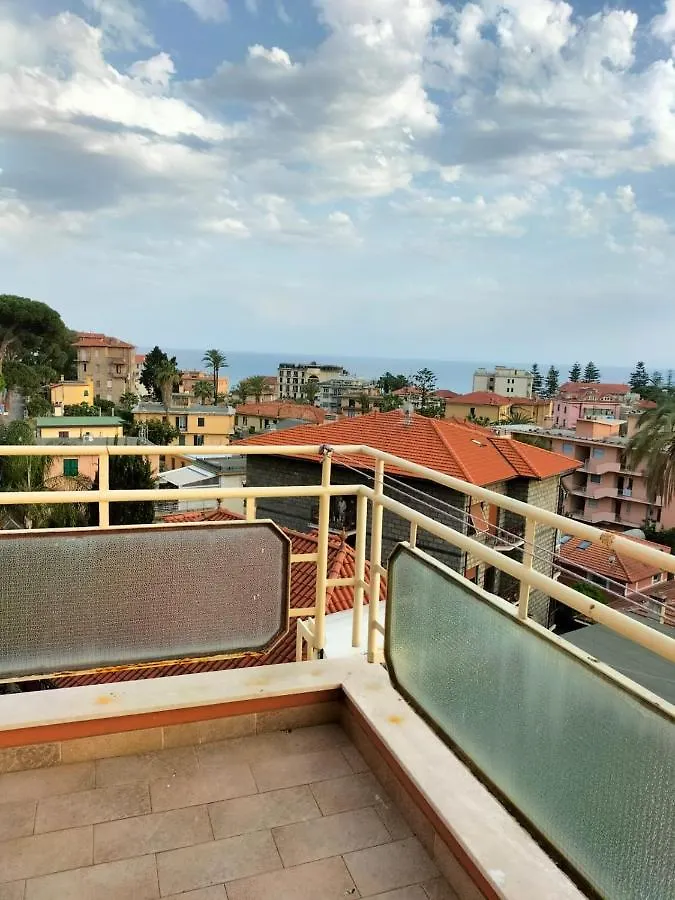 Attico Con Vista Mozzafiato Apartment Bordighera 0*,
